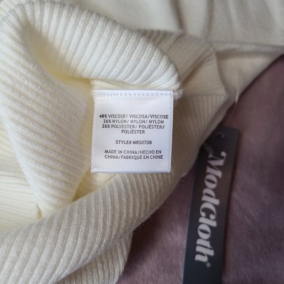 Modcloth White Keyhole Sweater - Picture 8 of 8